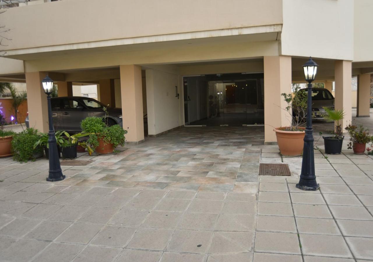 Elysso Apartments Lárnaca Exterior foto