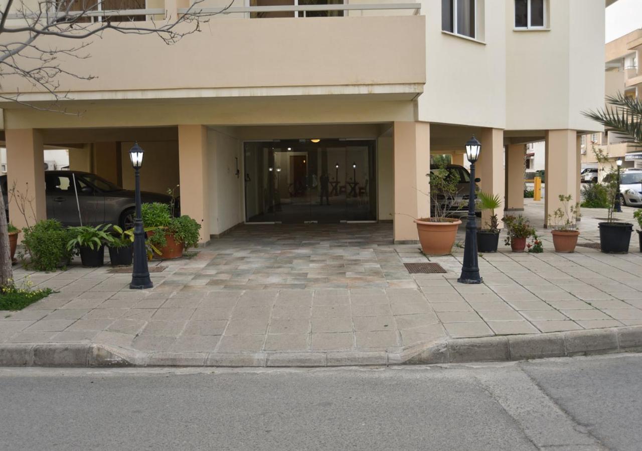 Elysso Apartments Lárnaca Exterior foto