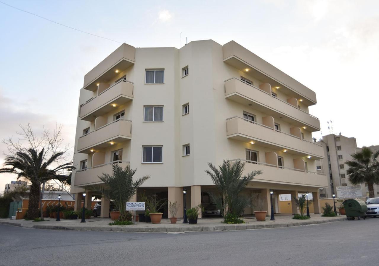 Elysso Apartments Lárnaca Exterior foto
