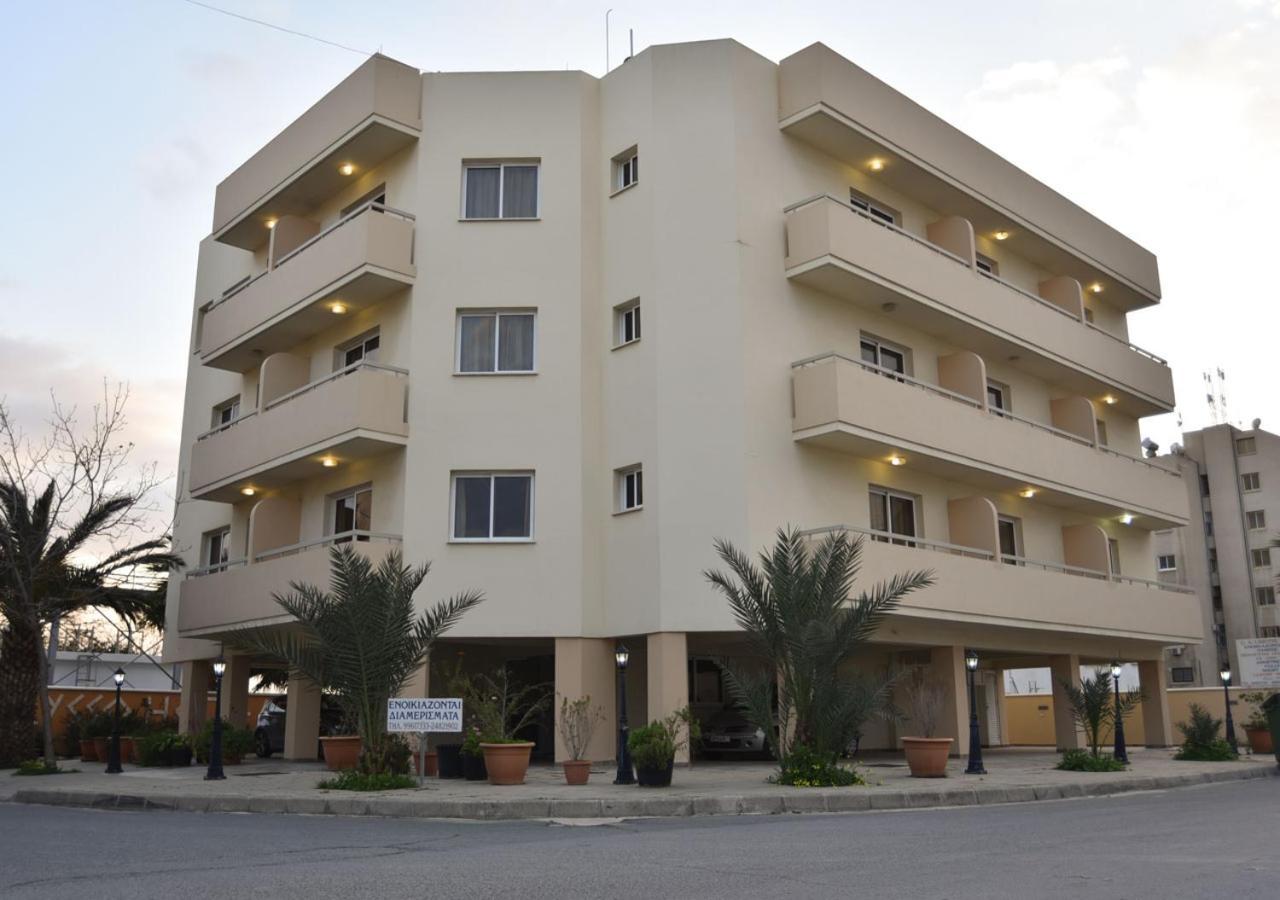 Elysso Apartments Lárnaca Exterior foto